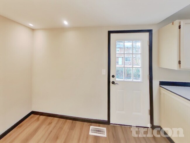 Foto del edificio - 1403 Cedar Ridge Ct