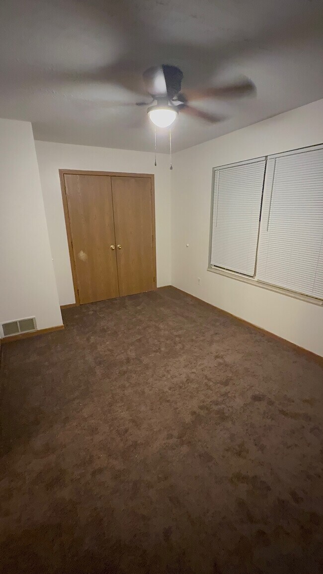 Foto del edificio - 12400 Auburndale Ave