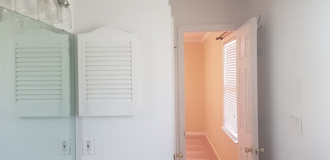 Building Photo - 5191 Egret Ct