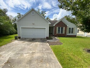 Building Photo - 548 Raintree Rd