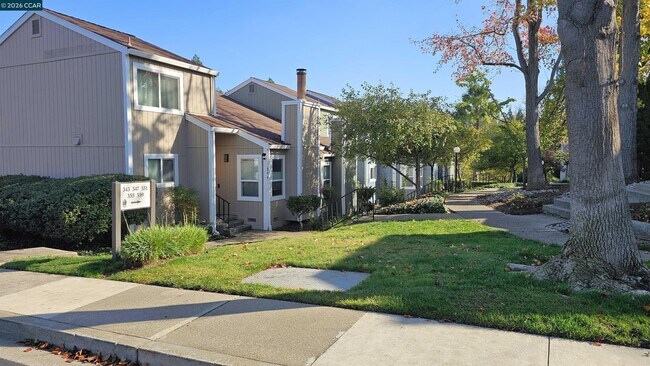 Building Photo - 347 Scottsdale Rd