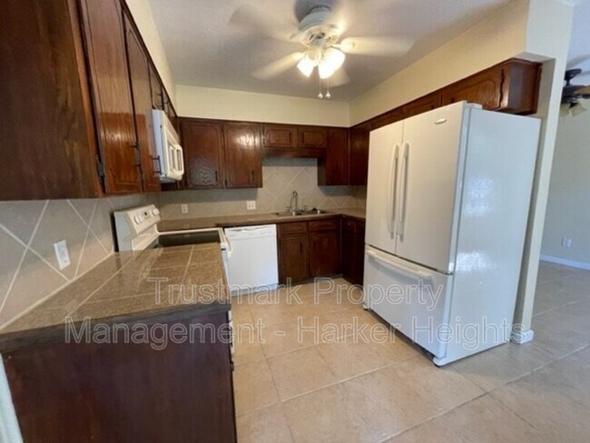Building Photo - 2505 Quartz Trail