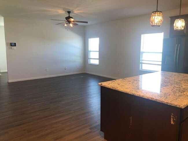 Building Photo - 1417 Hoovler Way