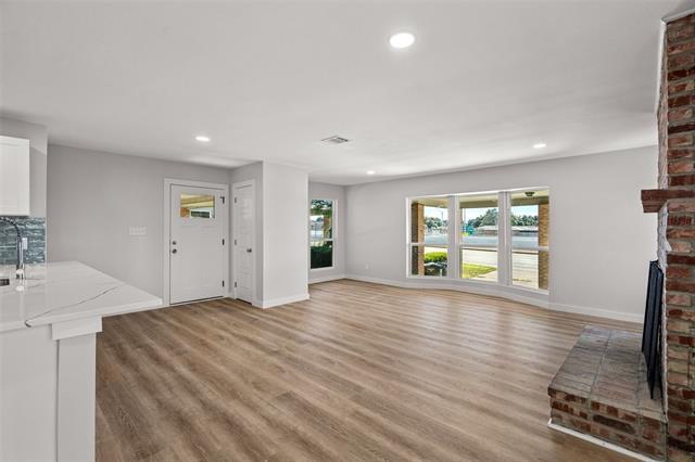 Building Photo - 4306 SW Loop 820