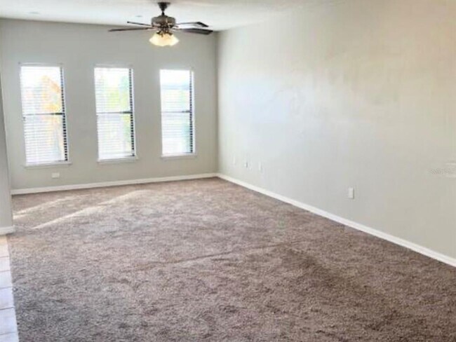 Foto del edificio - 9640 Doris Ln