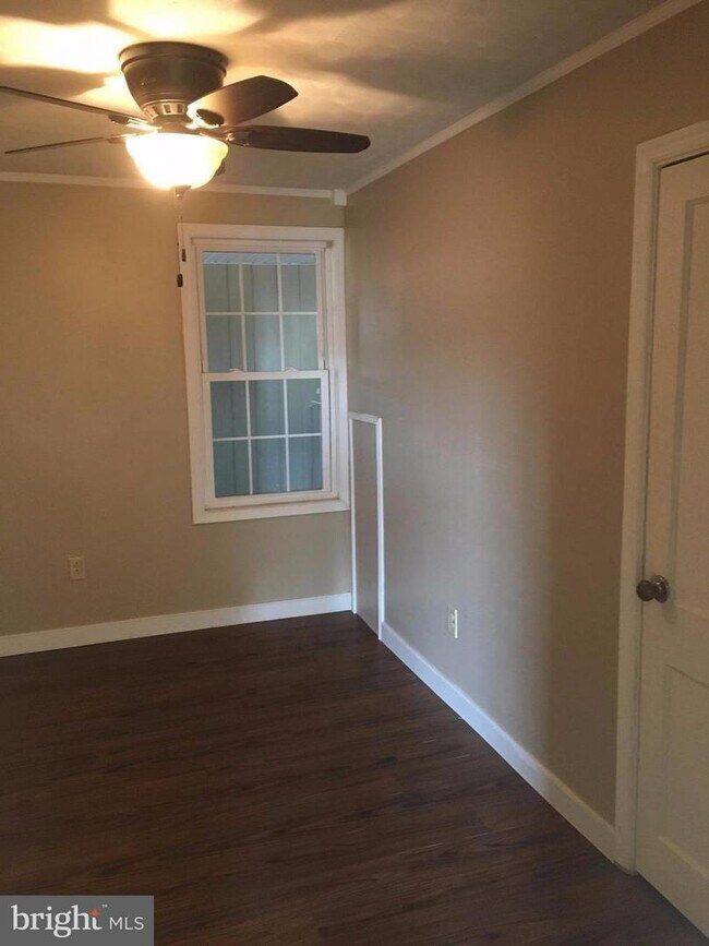 Foto del edificio - 17079 Dahlgren Rd