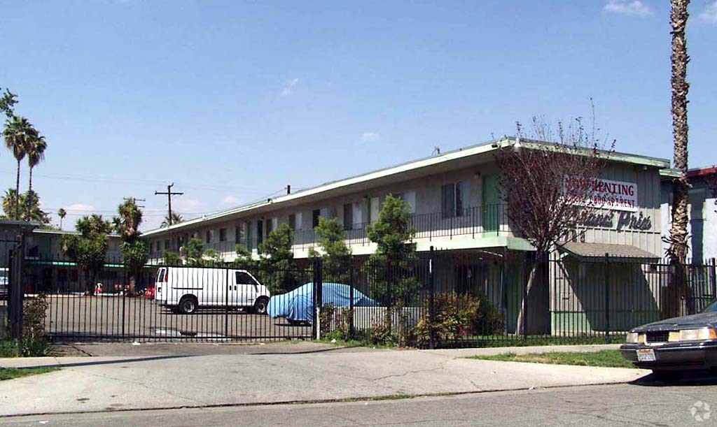 Foto del edificio - Grand Prix Apartments