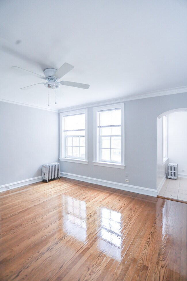 Foto del edificio - 1716 W Albion Ave