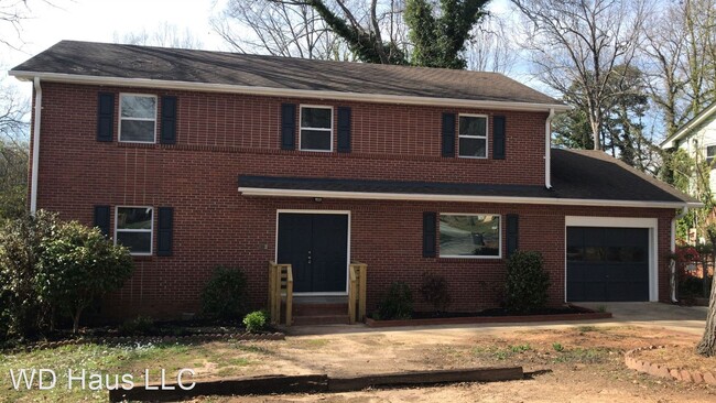 Building Photo - 5 br, 3 bath House - 18 Pine Creek Court