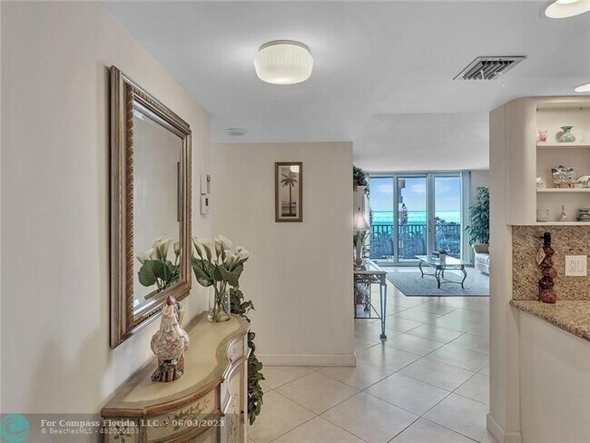 Foto del edificio - 1150 Hillsboro Mile-