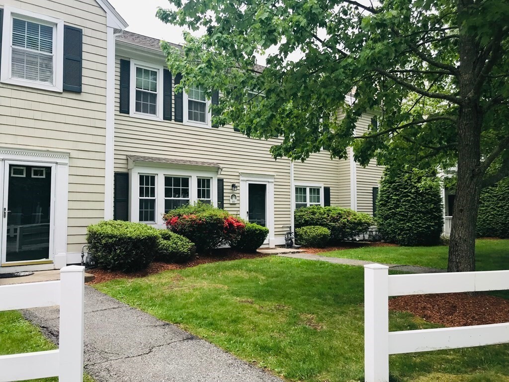 Foto principal - 102 Brookside Dr