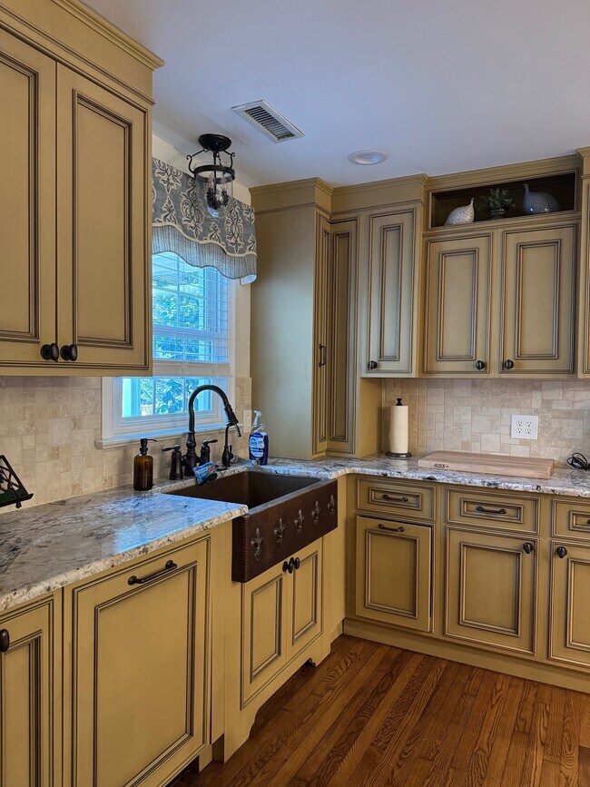 Cocina - 3912 Faculty Dr