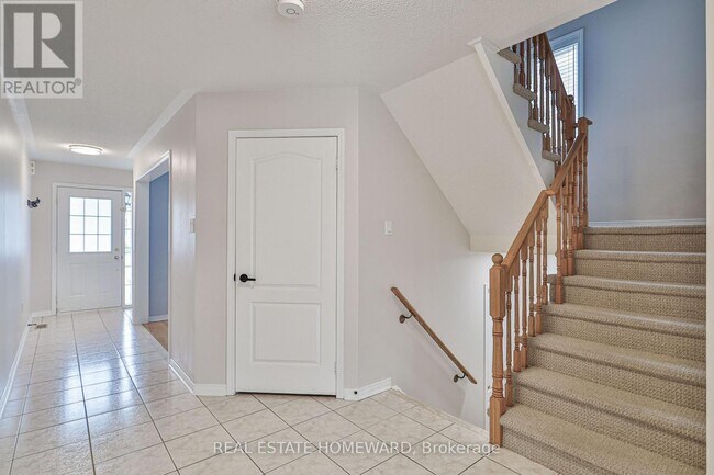 Photo du bâtiment - 168 Wainscot Ave