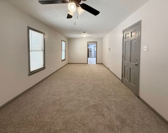Foto del edificio - 203 Hot Wells Blvd