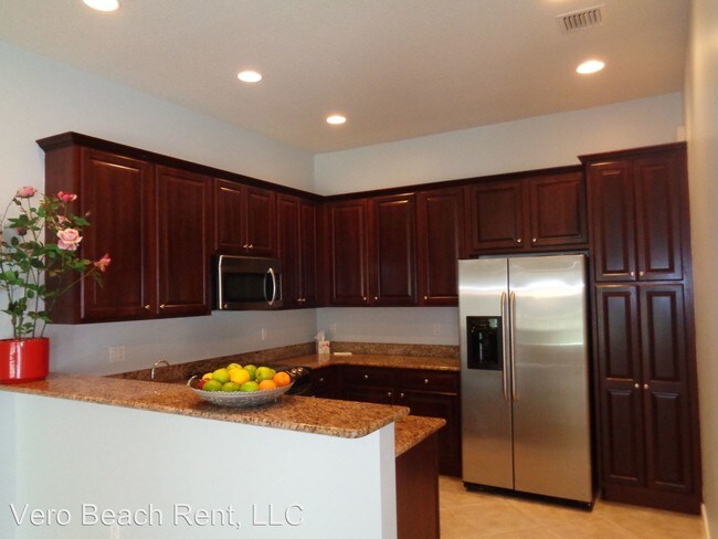 Building Photo - 3 br, 2 bath House - 5005 Corsica Sq.