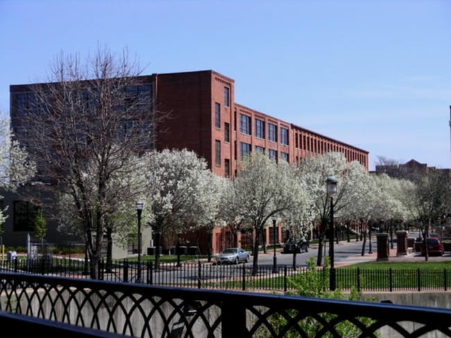 Building Photo - The Lofts at Franklin Square