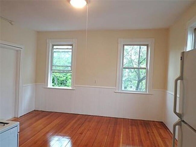 Building Photo - 266 Wickenden St
