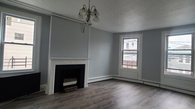 Foto del edificio - 302 Summit Ave