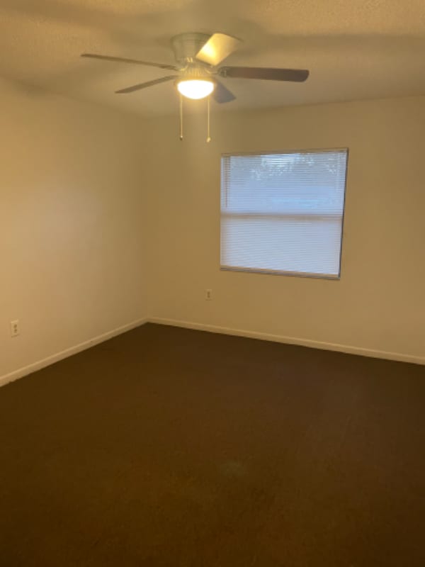 Foto del edificio - 5647 Cherry Wood Cir