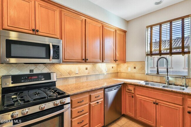 Building Photo - 115 Via Aldea