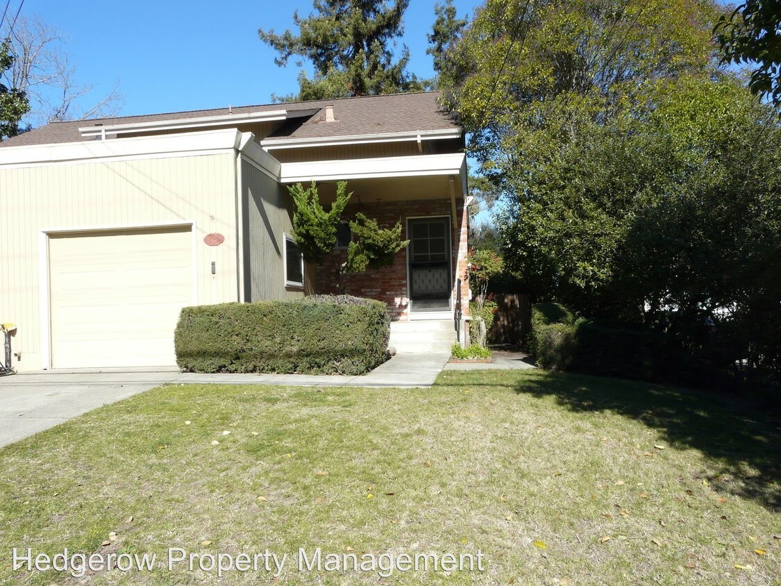 Primary Photo - 26 Griggs Ln