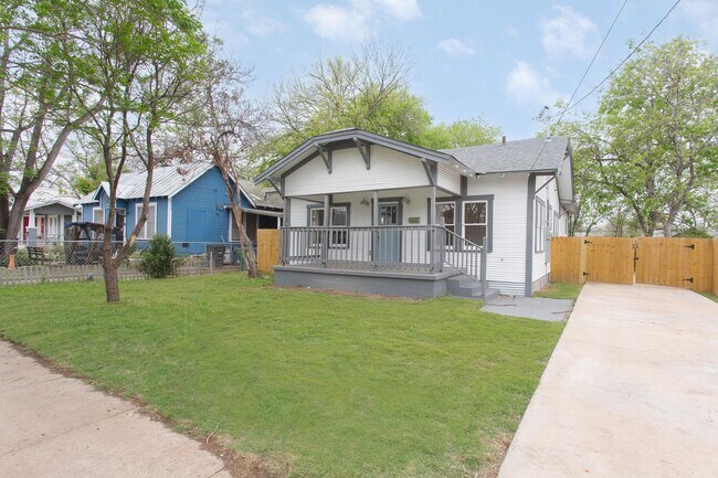 Foto del edificio - Spring Forward into Your New Home ***50% o...