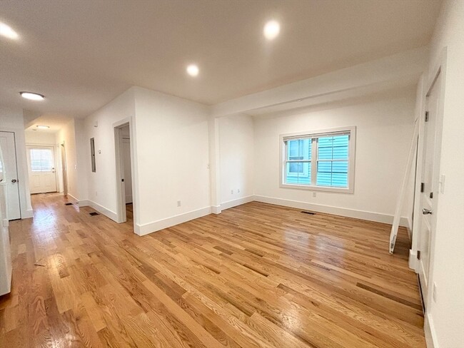 Foto del edificio - 134 Bow St