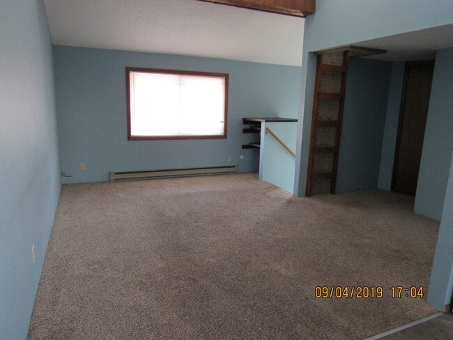 Building Photo - 747 Elder Ct