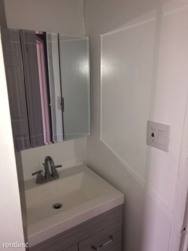 Building Photo - 2 br, 1 bath Condo - 489 Boulevard A Unit A