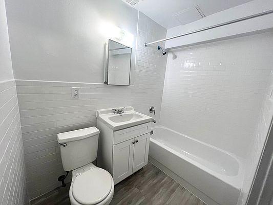 Foto del edificio - 2 bedroom in BRONX NY 10456