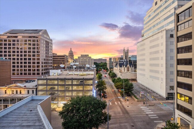 Foto del edificio - 800 Brazos St