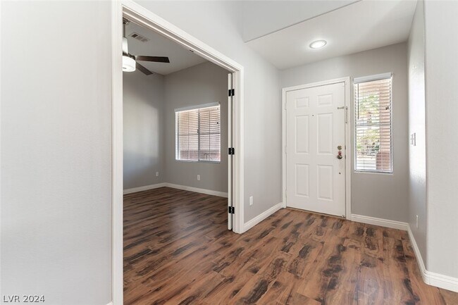 Building Photo - 1333 Passiflora Dr