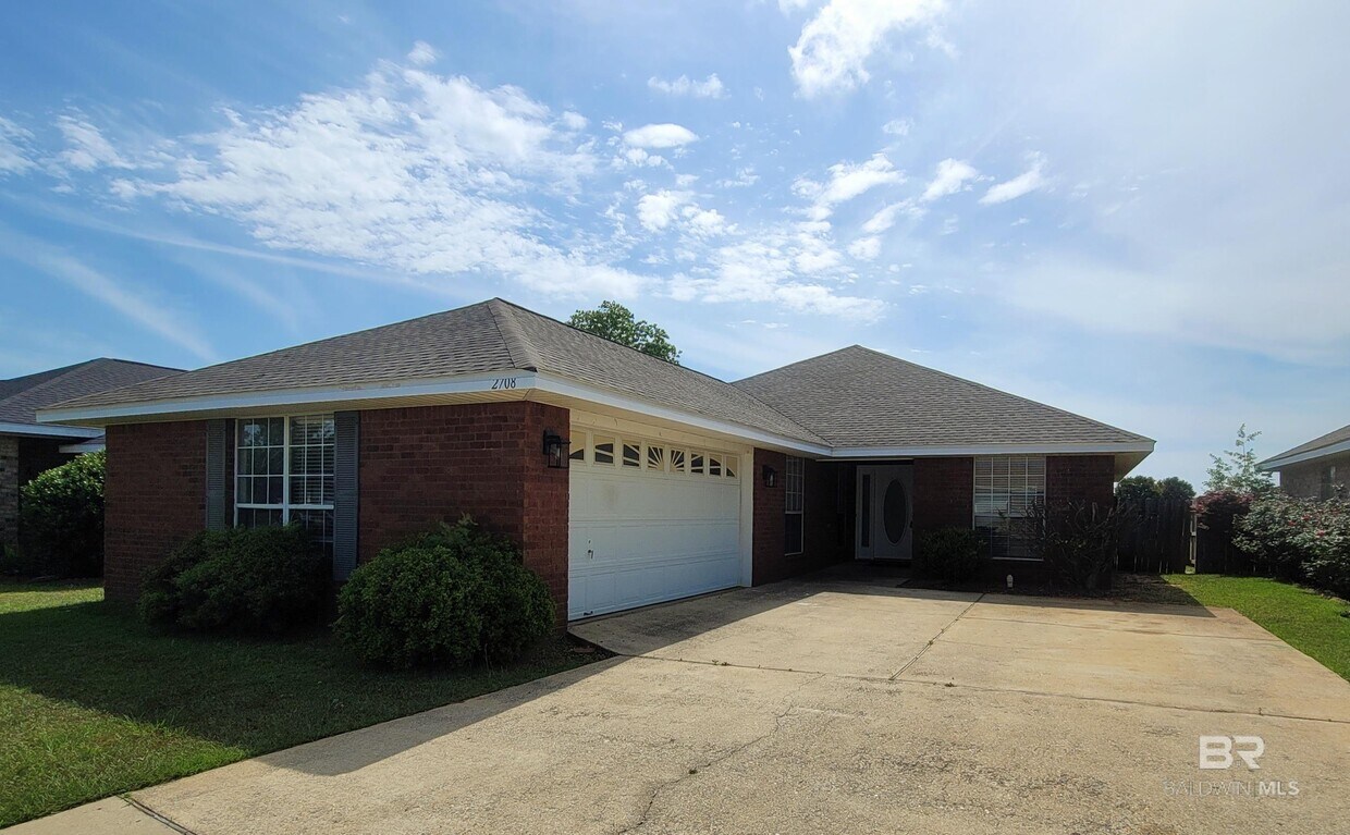 Primary Photo - 2708 Hampton Park Cir