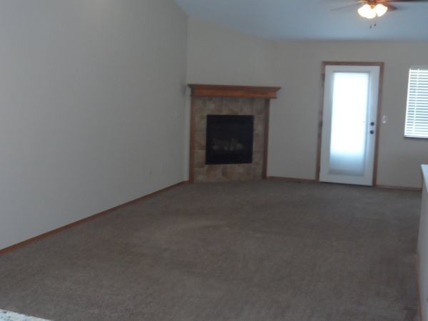 Building Photo - 2041 Harvest Ridge
