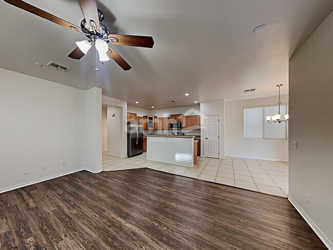 Building Photo - 15424 W Poinsettia Drive