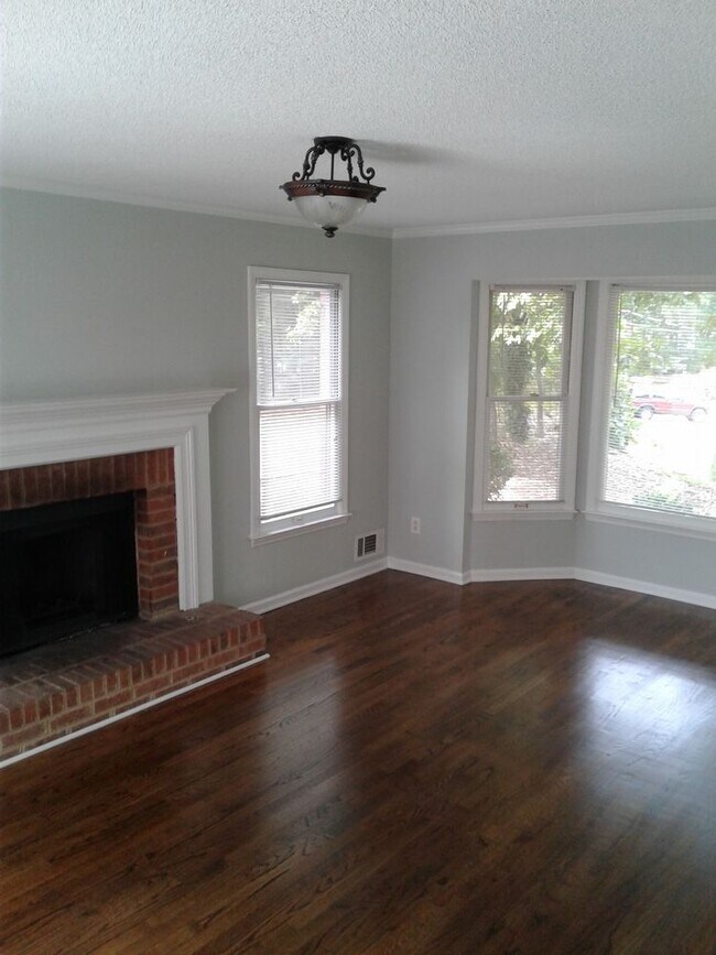 Foto del edificio - 1842 Cooper Lake Drive Southeast