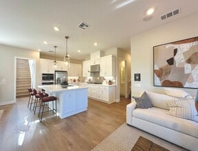Building Photo - 337 Loon
