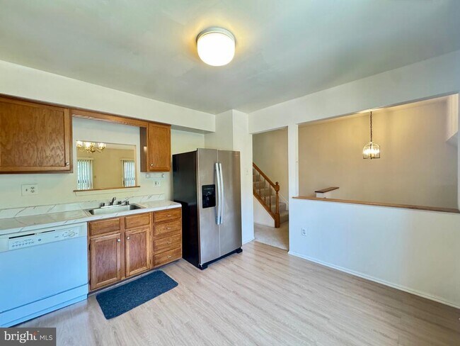 Foto del edificio - 4711 Leyden Way