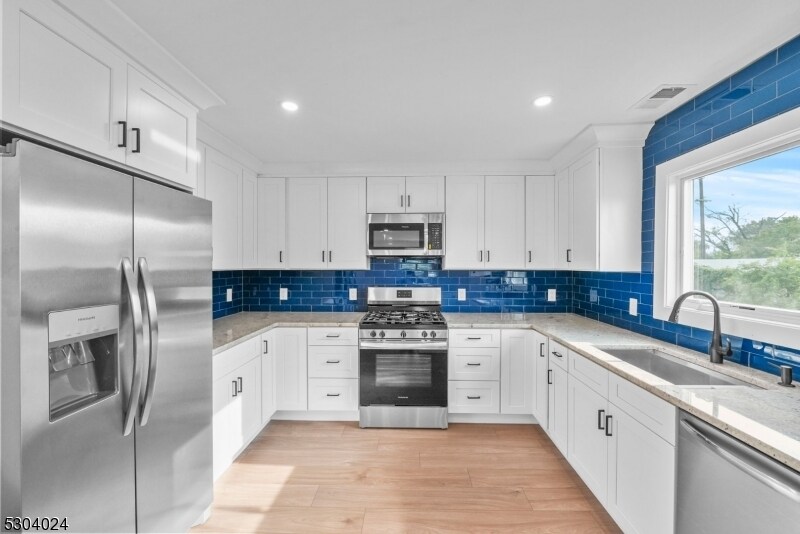 Foto principal - 17 Frelinghuysen Ave