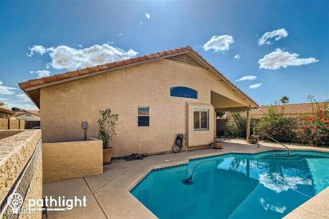 Building Photo - 4 br, 2 bath House - 7454 E Knowles Avenue...