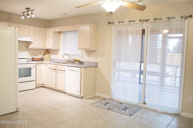 Building Photo - 2407 Brodick Ct