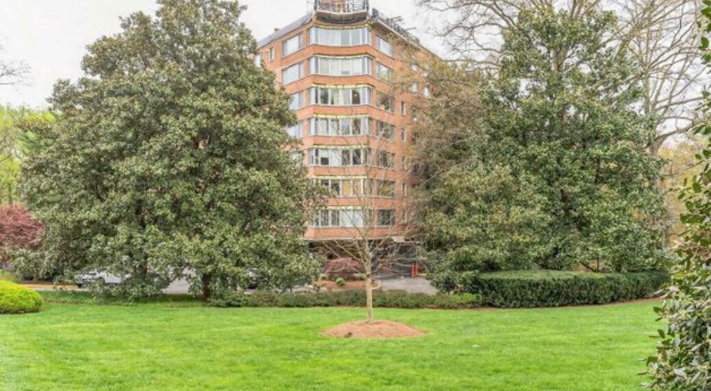 Photo - 4200 Cathedral Ave NW (Washington, DC)