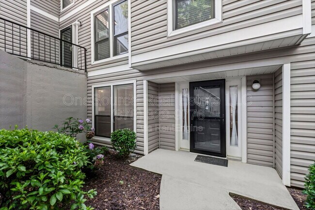 Foto del edificio - 806 Wynnes Ridge Cir
