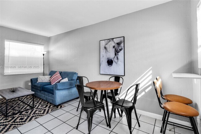 Foto del edificio - 105 SW 5th Ct