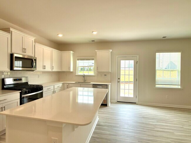 Building Photo - 123 Pecan Grove Ln