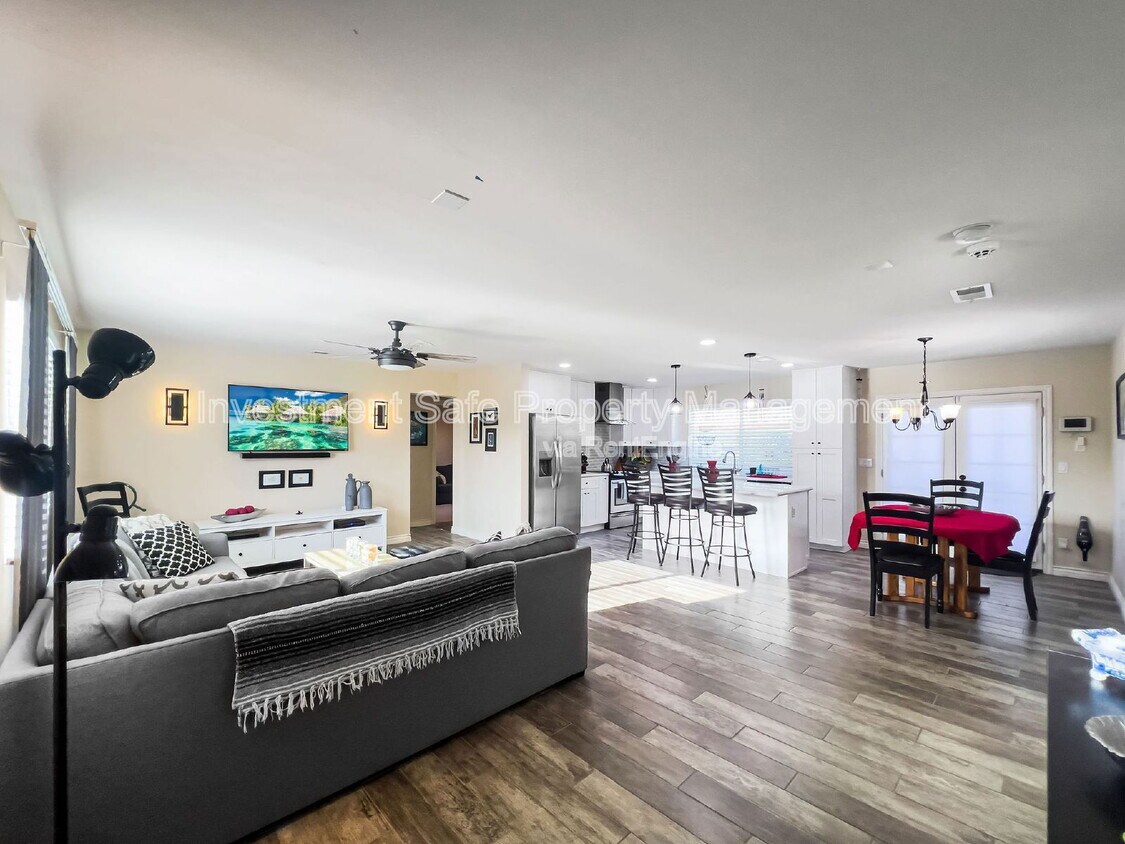 Foto principal - 1043 3rd St