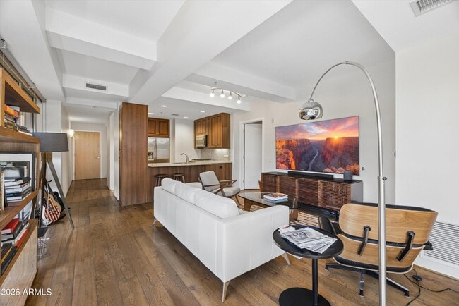 Building Photo - 7157 E Rancho Vista Dr