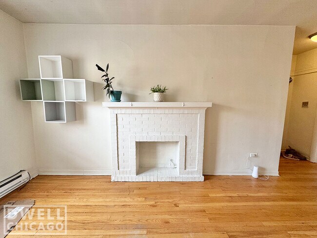 Foto del edificio - 727 W Roscoe St