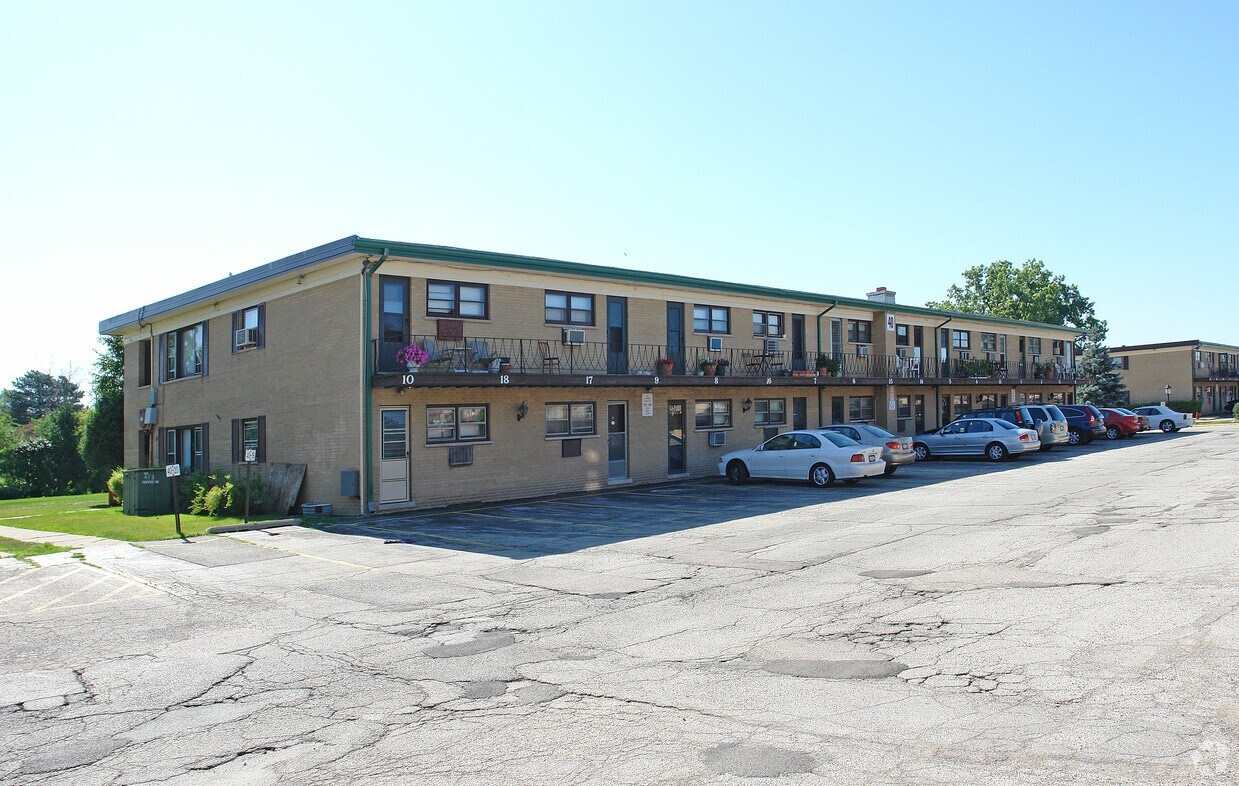 Building Photo - 40 King Arthur Dr