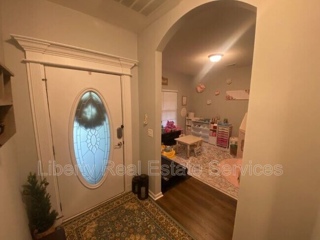 Foto del edificio - 162 Carriage Way